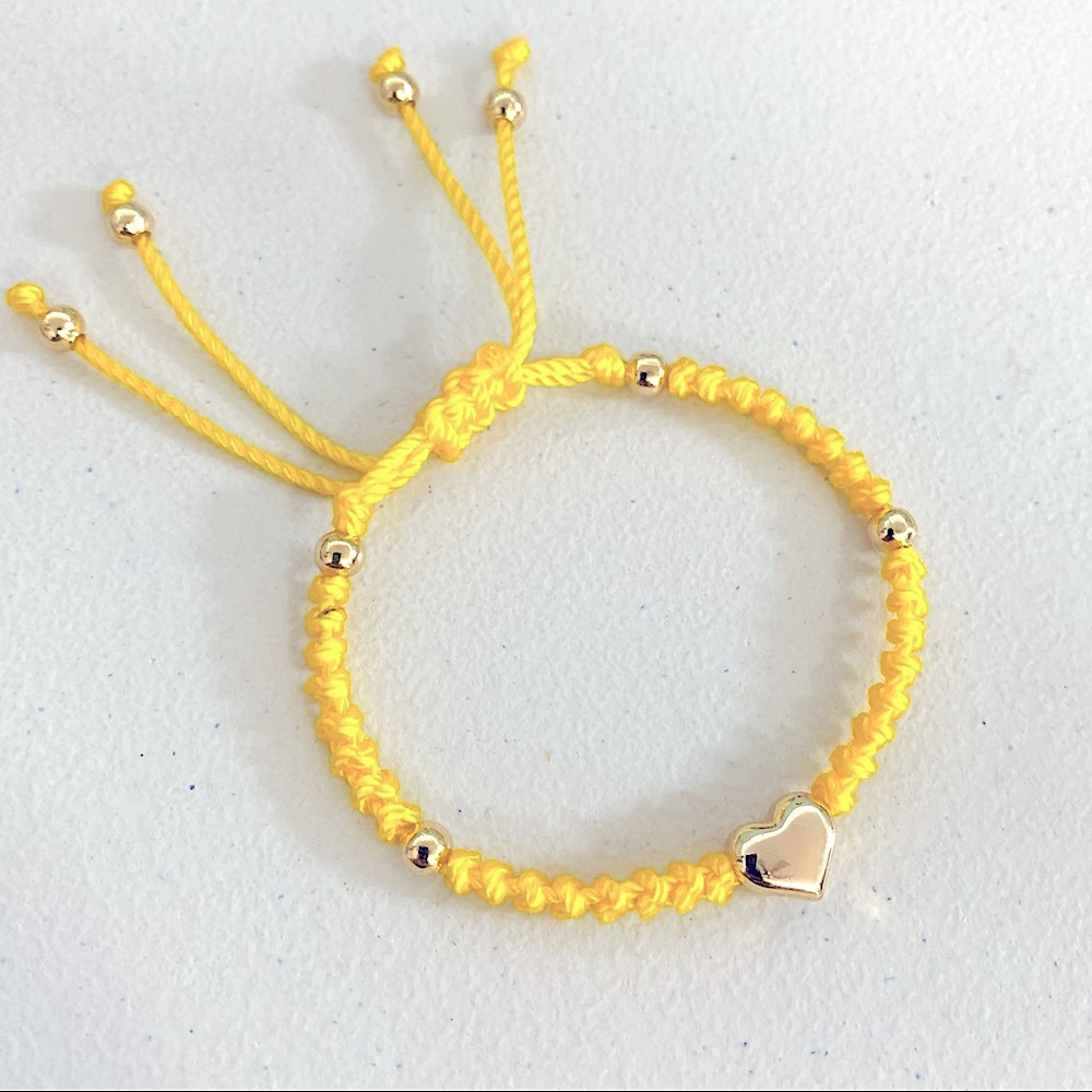 Stainless Steel Golden Puffed Heart Ajustable Macrame Bracelet Yellow